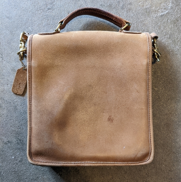 Vintage Coach Station Bag №5130 in British Tan - Picture 2 of 3